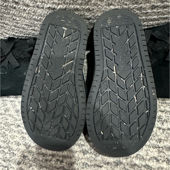 KOOLABURRA BY UGG Little girls black boots with bows, size 12 - Picture 8 of 9